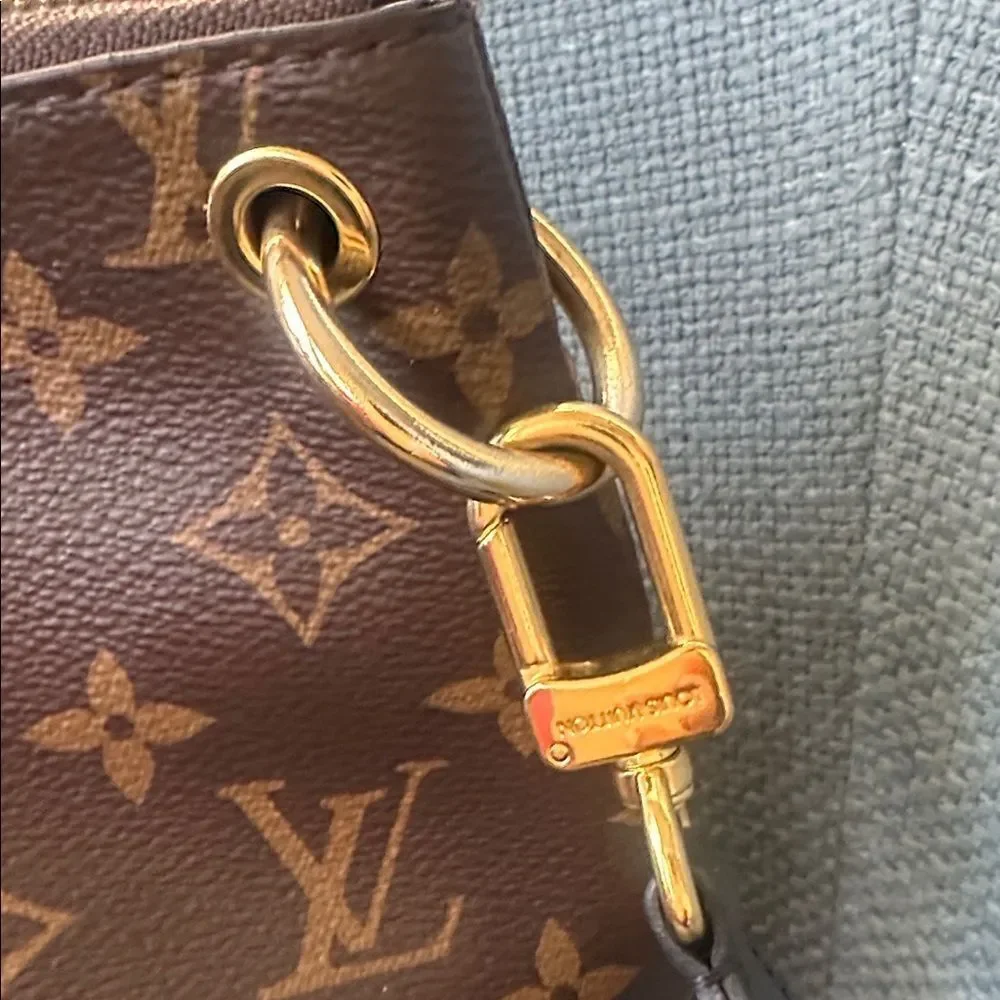 Louis Vuitton Monogram Odeon MM in Black